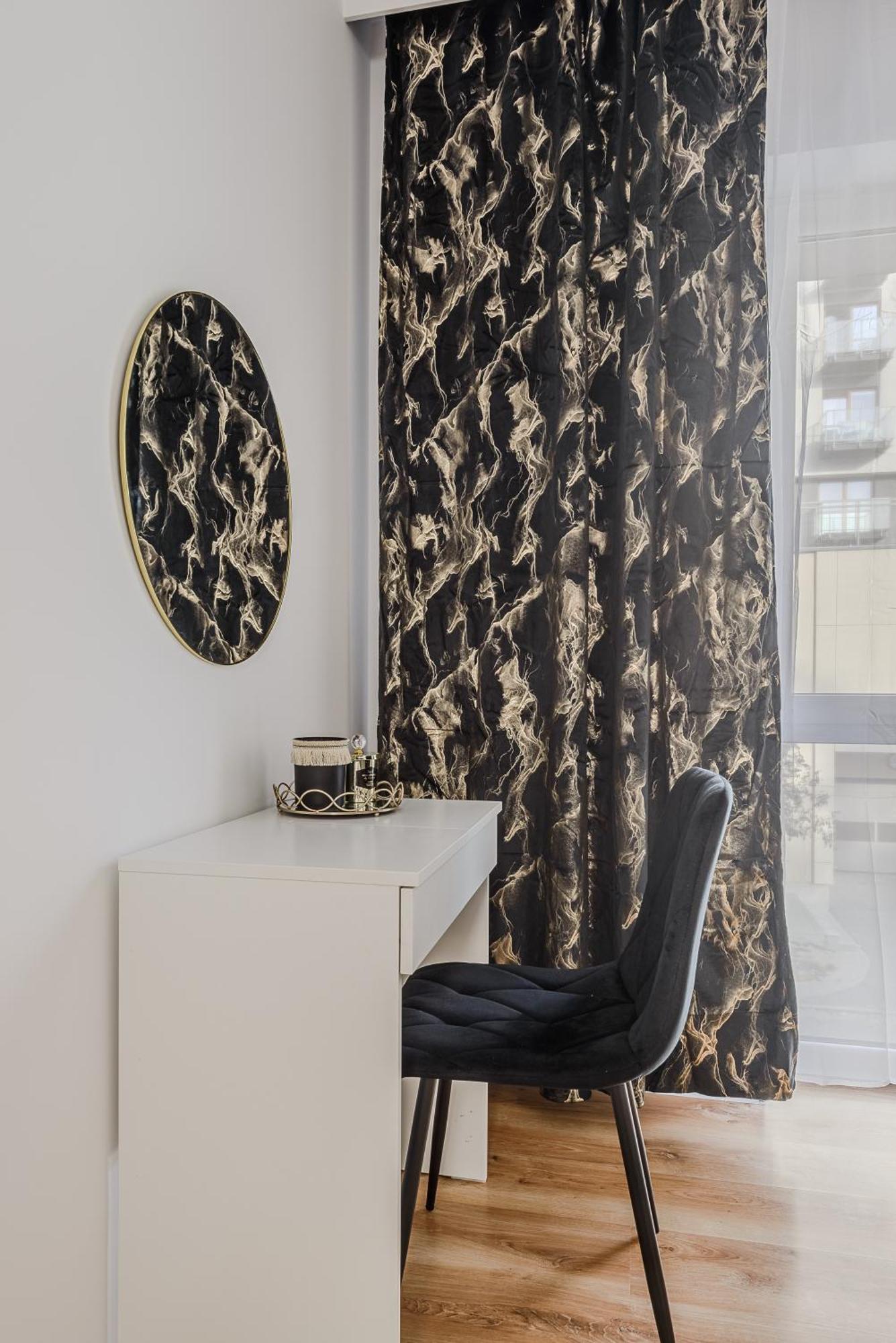 Lumina Stylish With Parking In Center Apartment Lodz (Lodz)